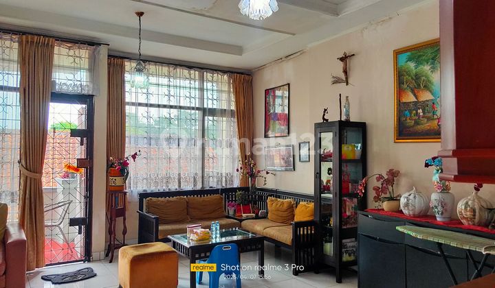 Rumah 3 Lantai Akses 1 Mobil Pusat Kota Sayap Pajajaran Bandung