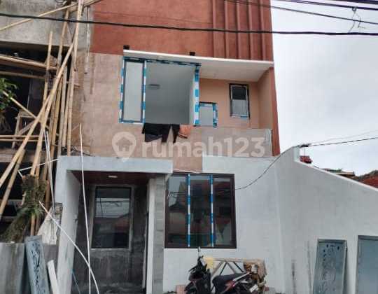 Rumah 2 Lantai Baru Estetik di Komplek Kopo Permai 1 Bandung
