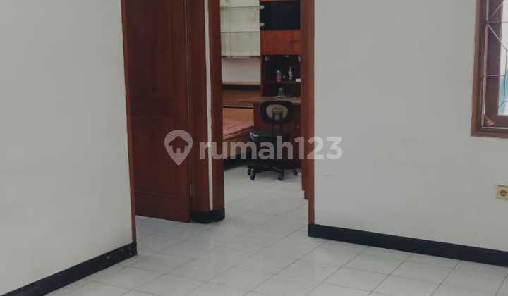 Rumah 2 Lantai Terawat Tengah Kota di Komplek Dadali Bandung 2