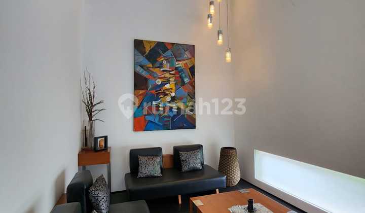 Luxury City Center House with Swimming Pool in Cipedes Area, Bandung 2