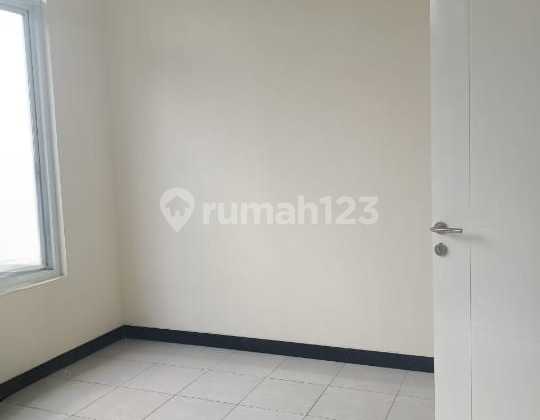 2-Story Strategic Ruko Rarely Available in Taman Kopo Indah V Bandung 2