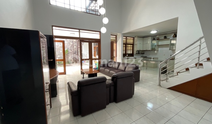 Rumah 1,5 Lantai Semi Furnish di Daerah Kumala Garden Bandung Rumah 1,5 Lantai Semi Furnish di Daerah Kumala Garden Bandung