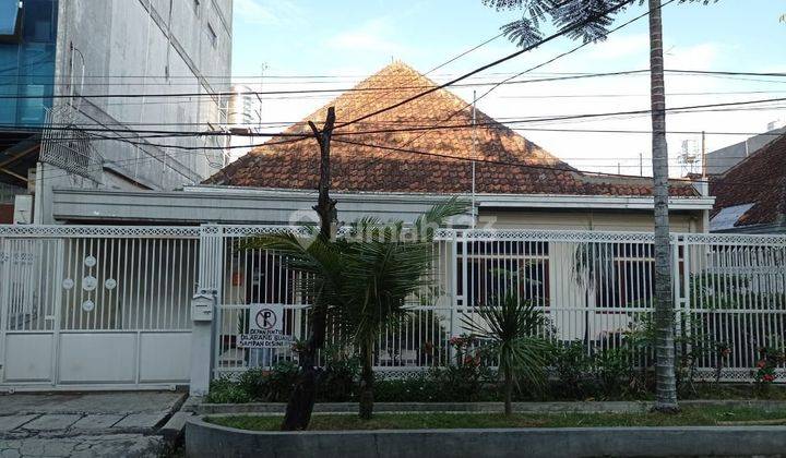 Rumah Klasik Terawat di Sayap Riau Sayap Bengawan Prime Location Bandung Kota 1