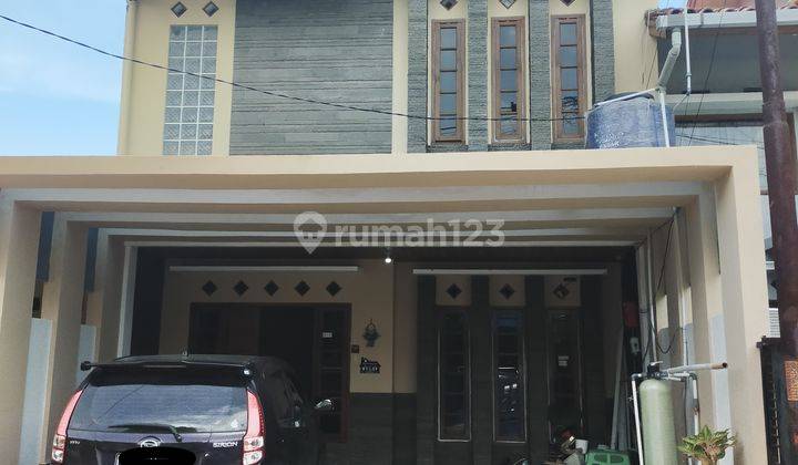 DI JUAL RUMAH DUA LANTAI DUA CARPORT SIAP HUNI DI KOMPLEK GRIYA CEMPAKA ARUM GEDEBAGE 1