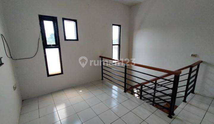DI JUAL RUMAH DUA LANTAI MINIMALIS DI KOMPLEK MANGLAYANG REGENCY CINUNUK 5
