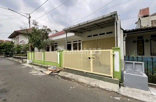 Di Jual Rumah Terawat Dekat Metro Margahayu Raya Buah Batu  1