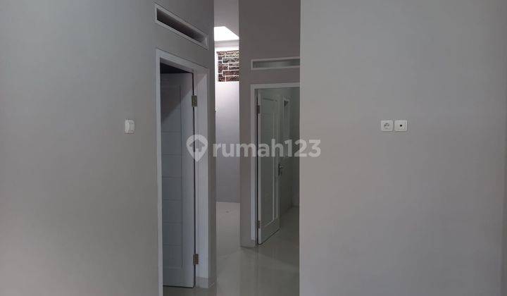 Rumah Cantik Minimalis Siap Huni Di Permata Biru 1