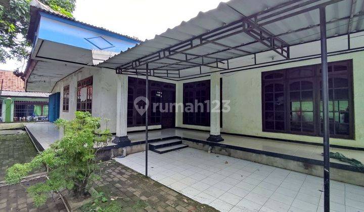 Rumah Tua Hitung Tanah di Jalan Gatot Subroto Km 4,5, Cibodas Tangerang 2