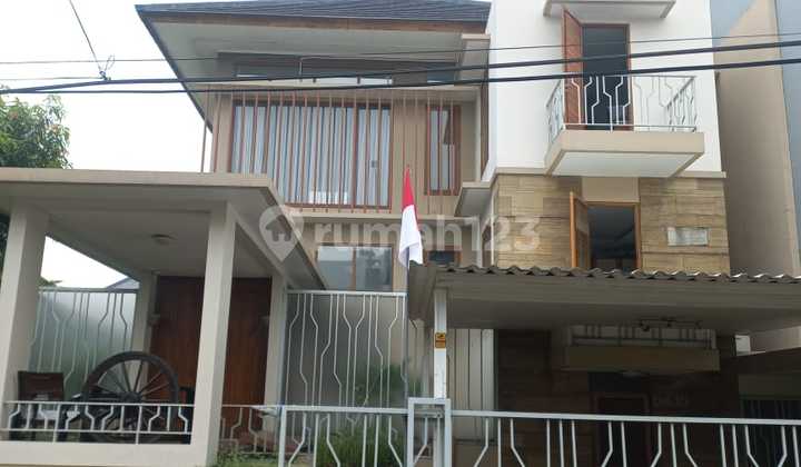 Rumah Nusaloka Sektor 14 Bsd City, Tangerang