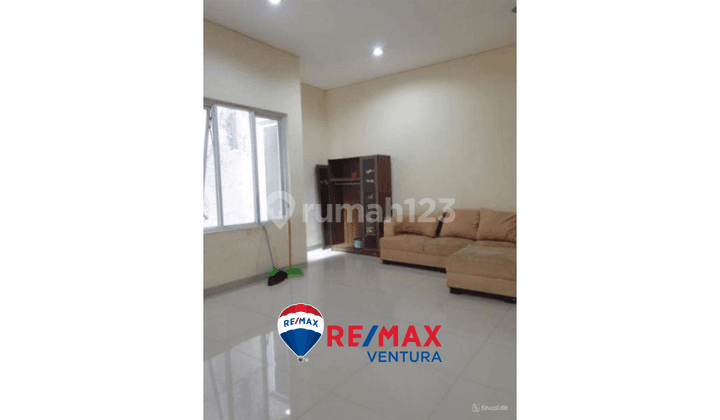 Sewa Murah di Rumah Golf Lake Residence , Jakarta Barat 2