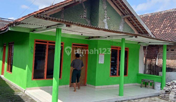 Rumah Barat Akakom Jogjakarta Kode Dr.762  1