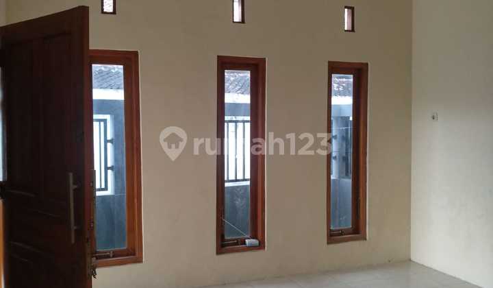 Disewakan Rumah Utara Jec Jogjakarta Kode Dr.795  20
