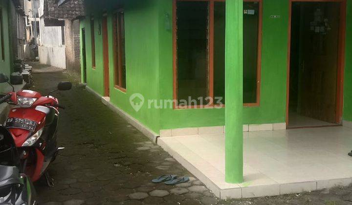 Rumah Barat Akakom Jogjakarta Kode Dr.762  12