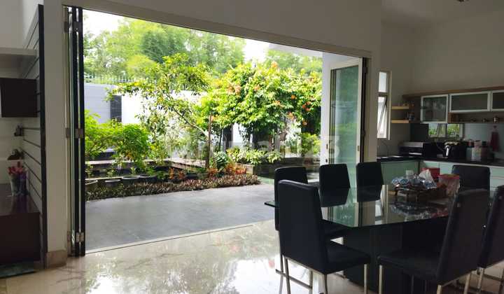 Luxurious 2-Story House, Serene and Comfortable, 644 M2 Land, Lake View, Golf Course, BSD 2