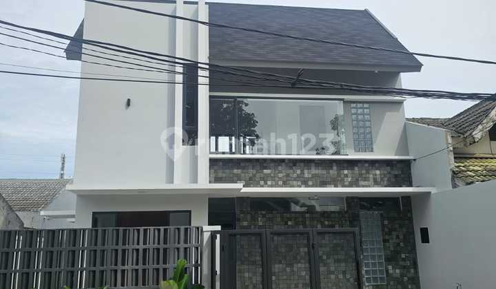 Rumah Baru Modern Siap Huni Lt 140 M2 Kencana Loka Sektor 12.5 Bsd City 2
