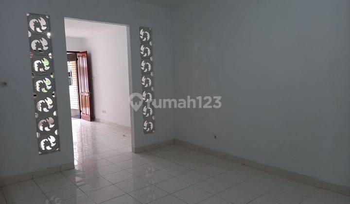 Rumah 2 Lantai Lt 90 M2 Regensi Melati Mas 2