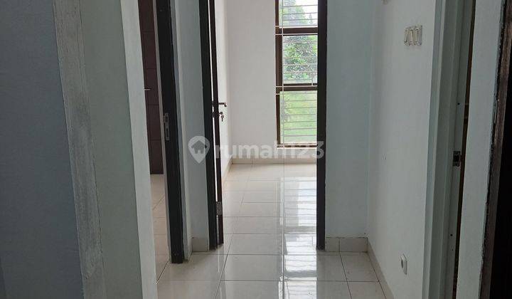 Rumah 2 Lantai Lt 90 M2 Regensi Melati Mas 12