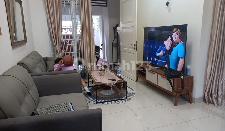 Serpong Park 2-Story House, Good Condition, Ready to Move In, Area 162 M2 2