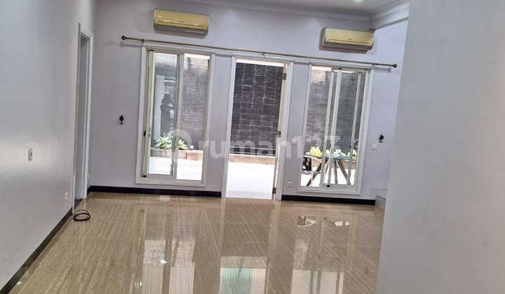 MURAH Rumah 2 Lt Siap Huni Lt 200 m2 Cluster Sapphire PHG Gading Serpong