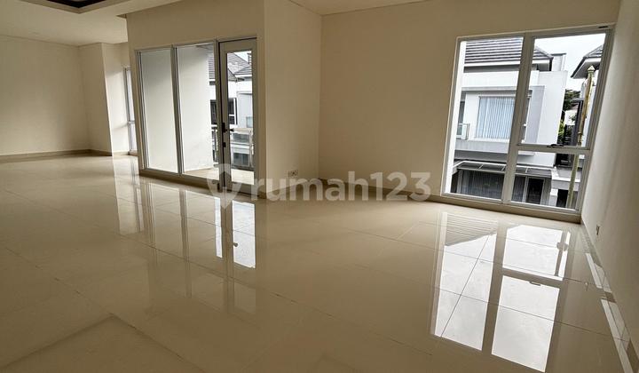 A New Nice House, Land Area 180 m2, Building Area 257 m2, Menteng Village, Gading Serpong 2