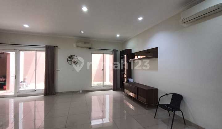 MURAH Rumah Furnished Siap Huni Lt 144 m2 Flamingo The Spring Gading Serpong