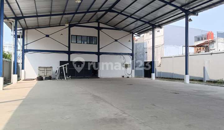 Gudang dan Perkantoran 5 Lantai Lt 2.826 m2 Lb 2.50 m2 Kebayoran Lama Jakarta Selatan Gudang dan Perkantoran 5 Lantai Lt 2.826 m2 Lb 2.50 m2 Kebayoran Lama Jakarta Selatan