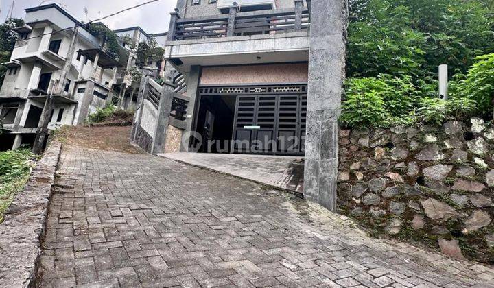 Rumah Villa Nyaman Murah Furnished Lokasi di Prigen Pasuruan 1