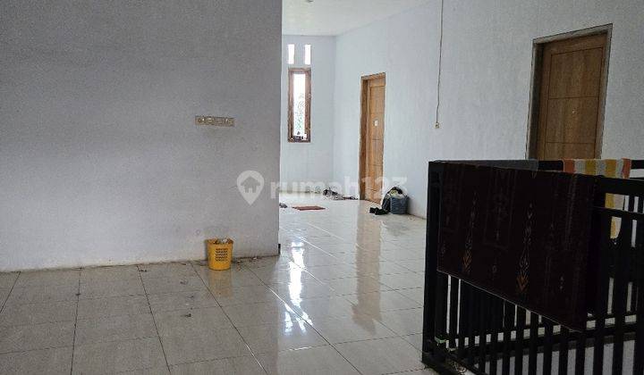 Rumah Kost Nyaman Dekat Kampus Akses Mobil di Bondowoso 2