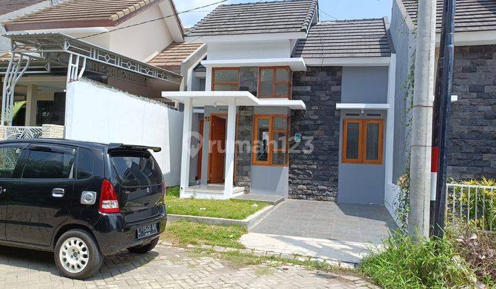 Rumah Baru Modern Minimalis Siap Huni di Kota Malang 2