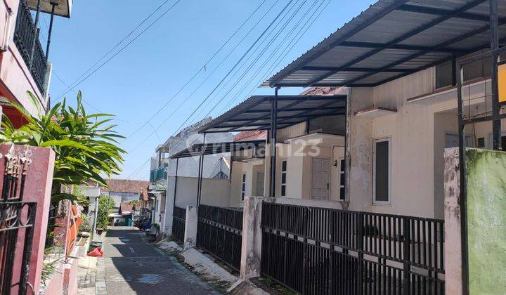 Rumah Modern Minimalis Strategis di Blimbing Malang 2