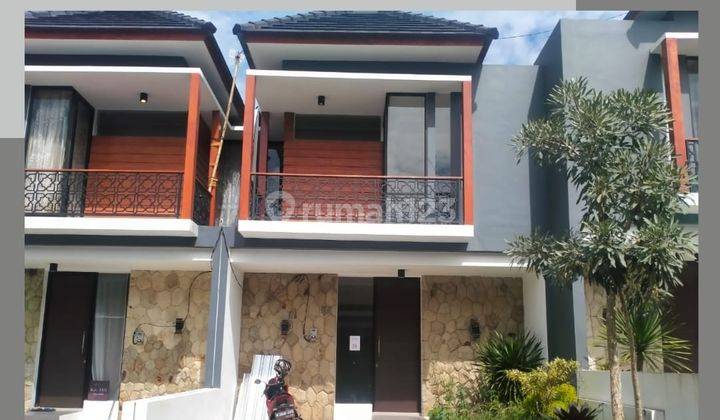 Edisi Bu Rumah 2 Lantai Modern Murah di Lowokwaru Malang  1