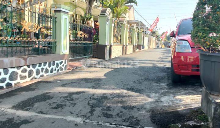 Sewa Rumah Besar Dan Luas Akses Mobil Mudah Di Tengah Kota Batu 2