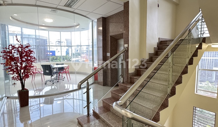 Nice Building Mampang Prapatan South Jakarta 5 Minutes to Gatot Subroto Nice Building Mampang Prapatan South Jakarta 5 Minutes to Gatot Subroto