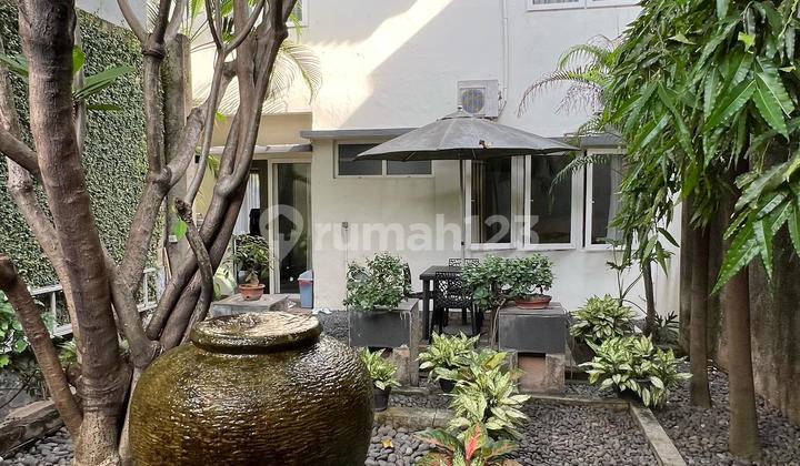 Luxury House for Sale Ready to Occupied on Jl Marinir Tengah Luxury House for Sale Ready to Occupied on Jl Marinir Tengah