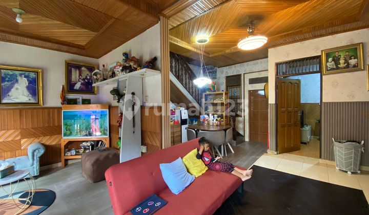 Dijual Rumah Bagus Terawat di Sektor 6 Bintaro