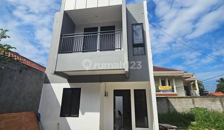 Dijual Rumah Mewah 2 Lantai Spec Terbaik Legalitas Aman 1