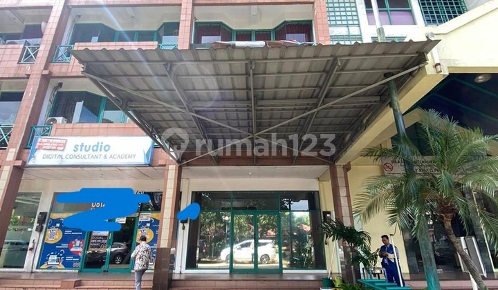 Dijual Ruko Graha Cempaka Mas 4Lt Uk 300 m² at Jakarta Pusat 

