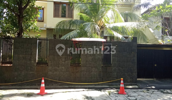 For Rent House Jl. Laksana 312m² in South Jakarta For Rent House Jl. Laksana 312m² in South Jakarta