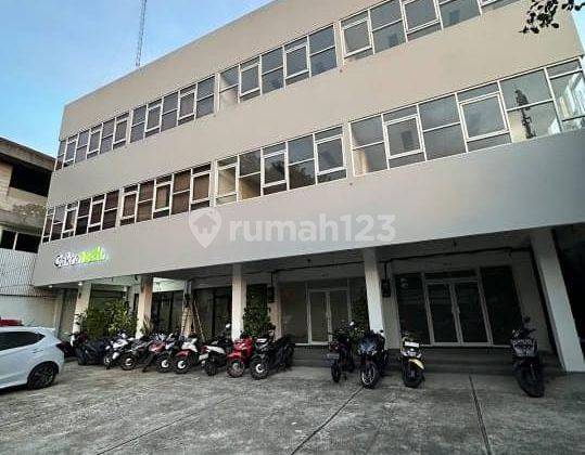 Disewa Ruko di Jl. Bangka Raya Uk223m2 3lt Best Lokasi at Jaksel 1