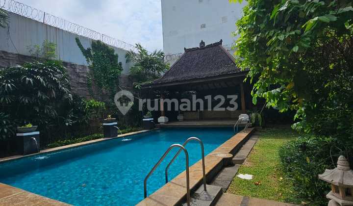 Disewakan Rumah Jln Opal , Permata Hijau Uk 562 sqm 6bedrooms at Kebayoran Lama, Jaksel 1