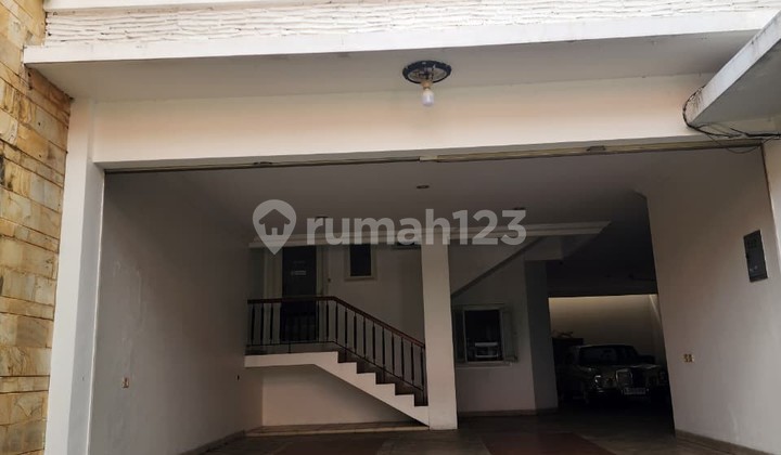 For Rent: Kemang House With Pool 5BR Size 500m² In South Jakarta