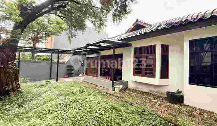 For Rent Commercial House in SCBD, size 335m2, suitable for business, cafe, office, South Jakarta