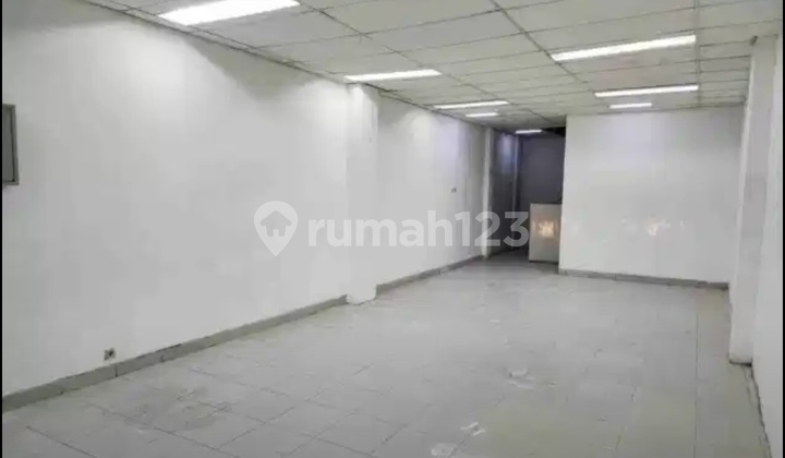 Ruko Raya Ahmad Yani. Ruko for rent. Suitable for all businesses. 1