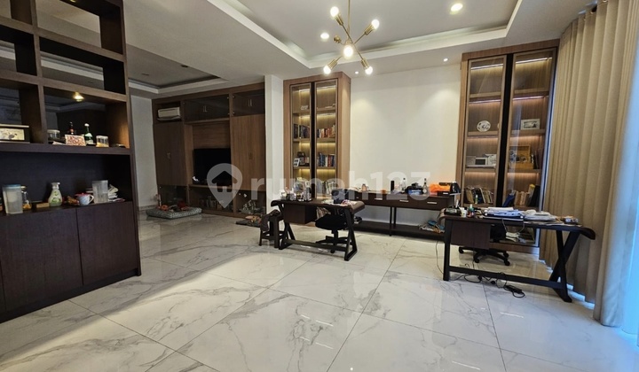 Rumah Minimalis Elang Laut Pik 2