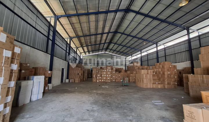 Neat Poultry Warehouse