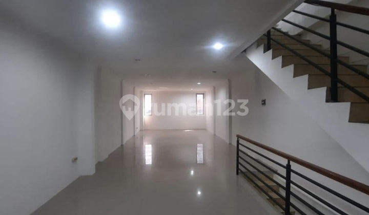 Ruko Muara Karang Raya Siap Huni