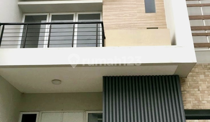 Rumah Lucky Park Taman Grisenda 1