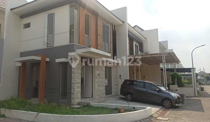 Brand new house, never occupied, in Greenland Residence Complex - Wiyung, Menganti, West Surabaya. 2