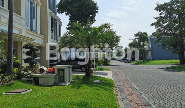 RUMAH 3 LANTAI EX-SHOW UNIT FURNISH DEKAT CLUB HOUSE 1