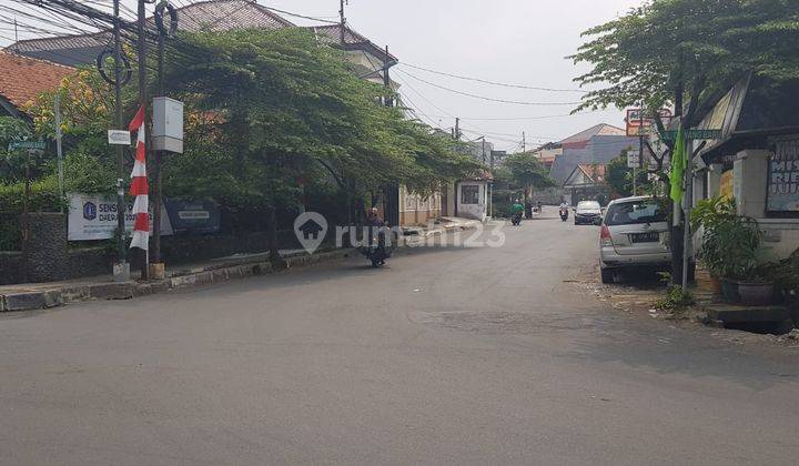 Rumah Tua Hoek Hitung Tanah di Cawang Baru Tengah Jakarta Timur 2